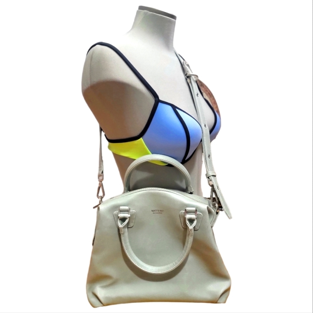💙Matt And Nat Vegan Leather Hand/Cross Body bag